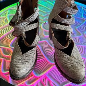 Felicity by Freebird